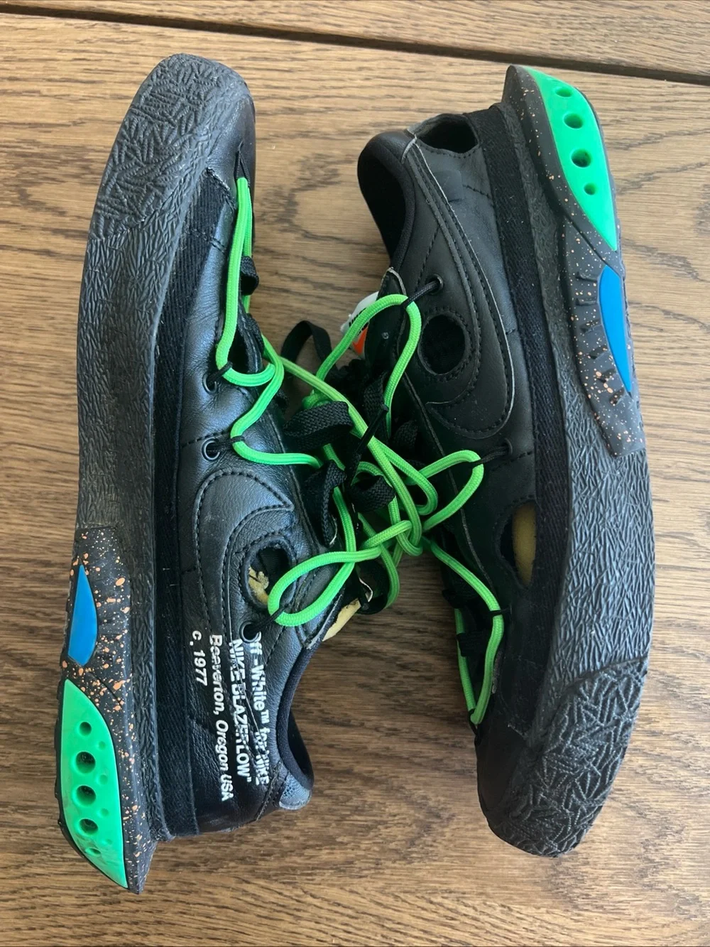 Nike x Off-White blazer low Black Sneakers with Neon Green Laces
